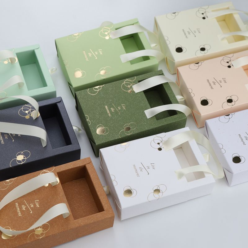 Customized Wholesale Cardboard Jewelry Packaging Box