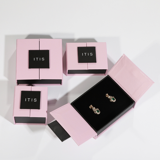 Customized Fashion Paper jewelry box packaging Suppier
