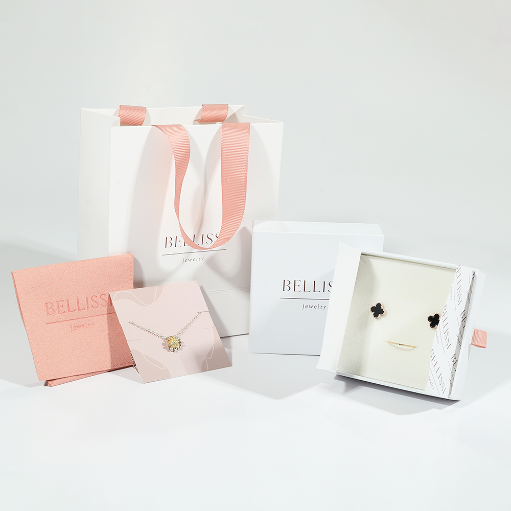 Customized Personalized Cardboard Jewelry Packaging Box